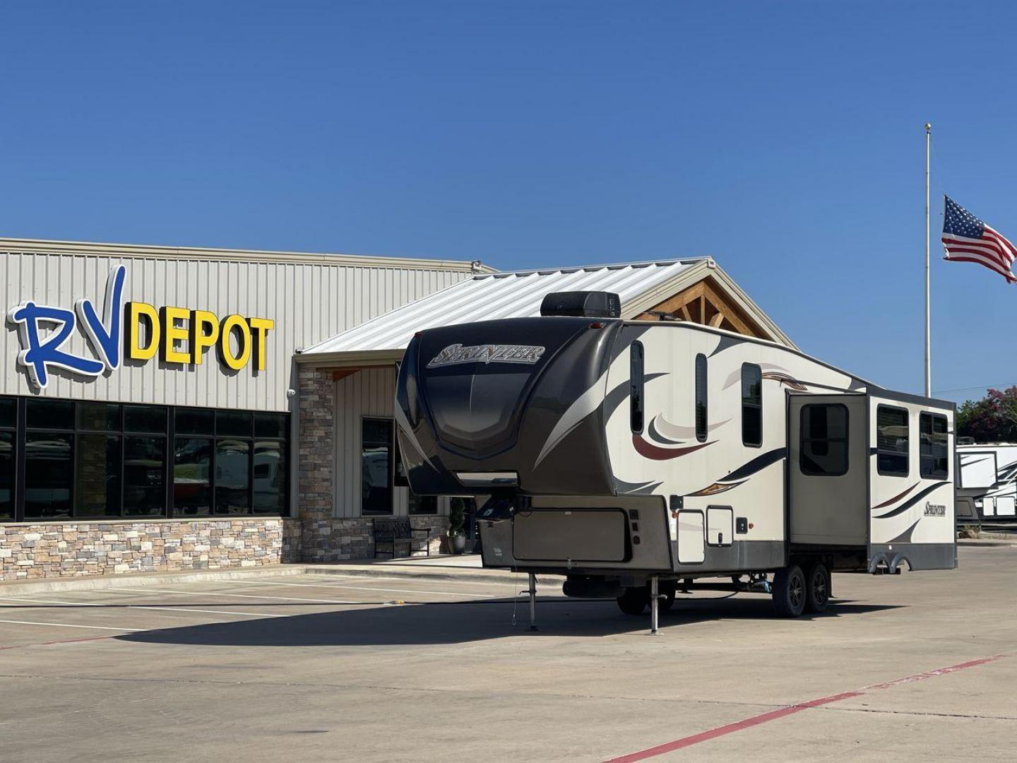 2017 KEYSTONE SPRINTER 269FWRLS (4YDF26921H1) , Length: 34.58 ft. | Dry Weight: 9,730 lbs. | Gross Weight: 12,270 lbs. | Slides: 3 transmission, located at 4319 N Main St, Cleburne, TX, 76033, (817) 678-5133, 32.385960, -97.391212 - This 2017 Keystone Sprinter 298FWRLS fifth wheel has a family-friendly floor plan where everyone can relax, entertain, and enjoy the camping experience. This fifth wheel measures 34.58 ft in length, 8.33 ft in width, and 12.5 ft in height. It has a dry weight of 9,730 lbs with a payload capacity of - Photo#0