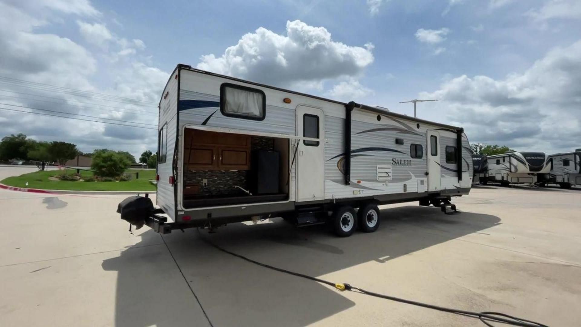 2017 GRAY SALEM 32BHDS (4X4TSMH27H8) , Length: 35.67 ft. | Dry Weight: 7,955 lbs. | Gross Weight: 11,019 lbs. | Slides: 2 transmission, located at 4319 N Main St, Cleburne, TX, 76033, (817) 678-5133, 32.385960, -97.391212 - Take on amazing journeys with the 2017 Salem 32BHDS travel trailer. This trailer provides an ideal combination of ample space and easy maneuverability, making it a great choice for your needs. With two slides, this RV offers plenty of interior space to comfortably accommodate your family and friends - Photo#1