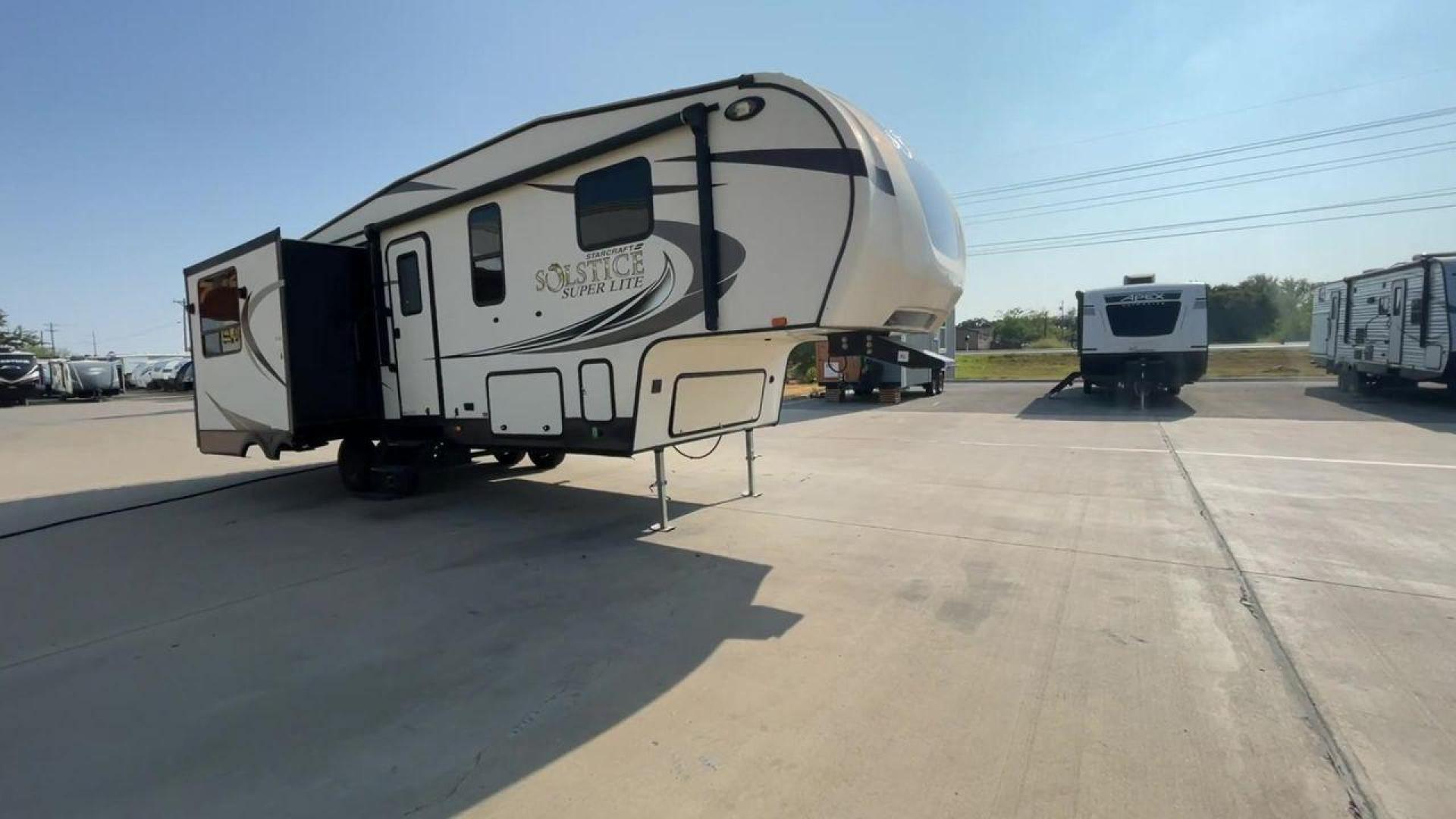 2017 TAN STARCRAFT SOLSTICE 287RLS (1SACS0BPXH2) , Length: 31.33 ft. | Dry Weight: 8,064 lbs. | Gross Weight: 10,000 lbs. | Slides: 3 transmission, located at 4319 N Main St, Cleburne, TX, 76033, (817) 678-5133, 32.385960, -97.391212 - Photo#3