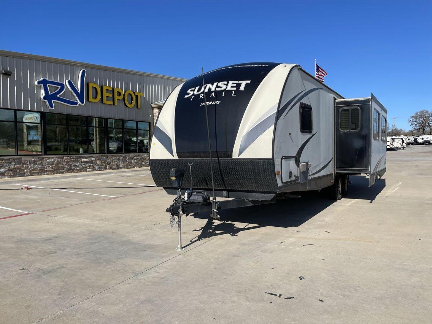 2017 TAN SUNSET TRAIL 271RL (4V0TC2726HE) , located at 4319 N Main St, Cleburne, TX, 76033, (817) 678-5133, 32.385960, -97.391212 - Discover extra features that contribute to making this RV an ideal investment. (1) It has True Radius Roof Edge Transition, that creates a more aerodynamic and stylish exterior profile. (2) It features HDTVs, glass top range, 60"" x 80"" residential bed, and seamless kitchen countertops (3) It - Photo#0