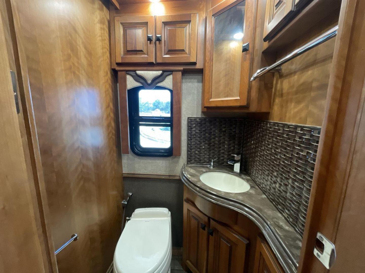 2017 TIFFIN ALLEGRO BUS 45OPP (5VBBAK7A6HA) , located at 4319 N Main St, Cleburne, TX, 76033, (817) 678-5133, 32.385960, -97.391212 - Photo#14