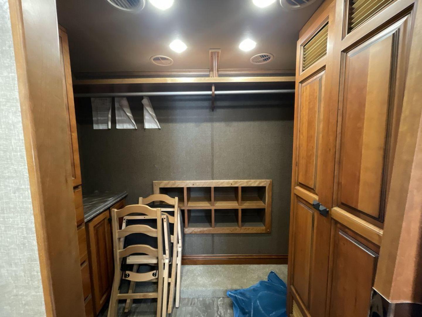 2017 TIFFIN ALLEGRO BUS 45OPP (5VBBAK7A6HA) , located at 4319 N Main St, Cleburne, TX, 76033, (817) 678-5133, 32.385960, -97.391212 - Photo#17