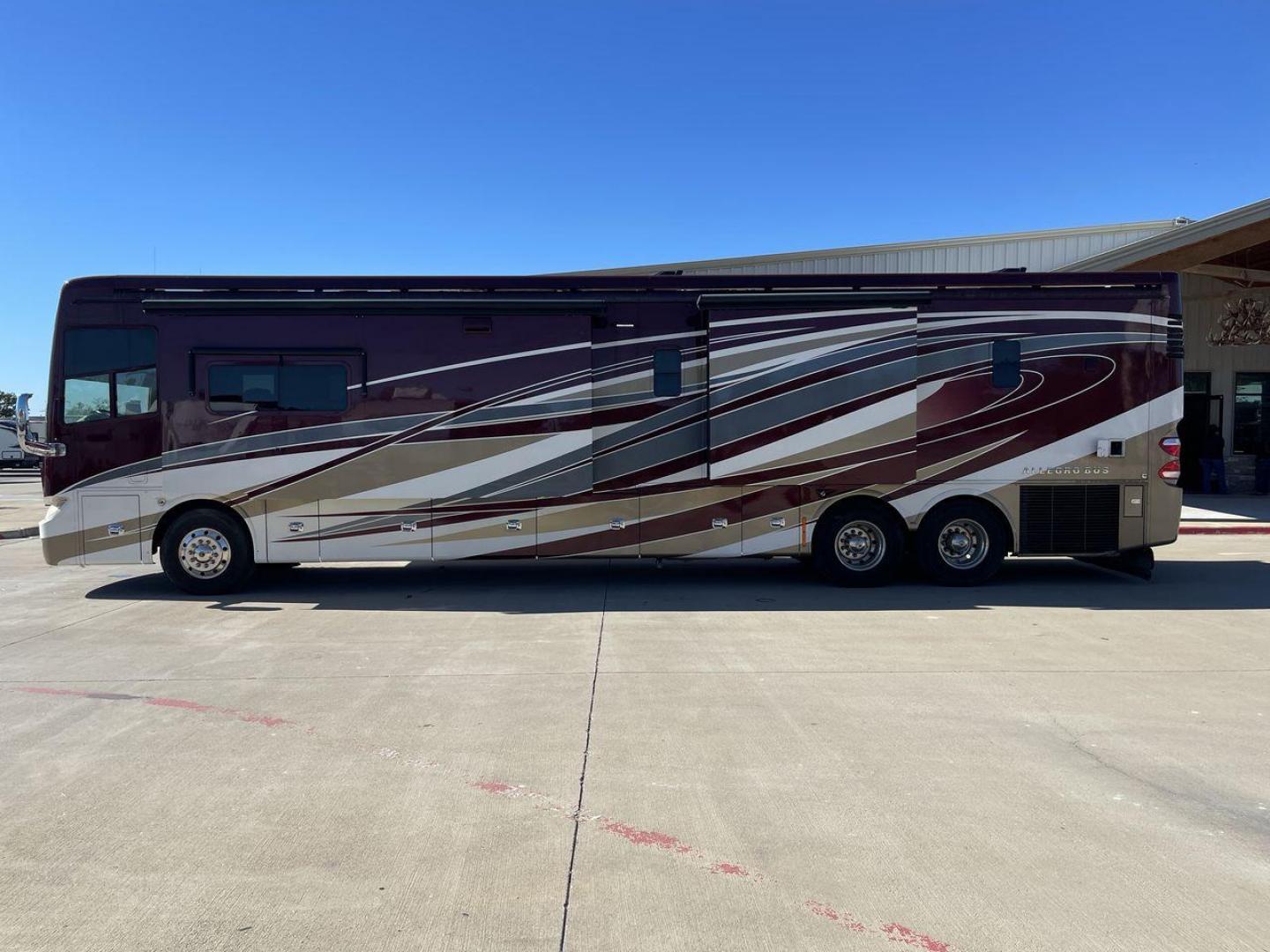 2017 TIFFIN ALLEGRO BUS 45OPP (5VBBAK7A6HA) , located at 4319 N Main St, Cleburne, TX, 76033, (817) 678-5133, 32.385960, -97.391212 - Photo#24