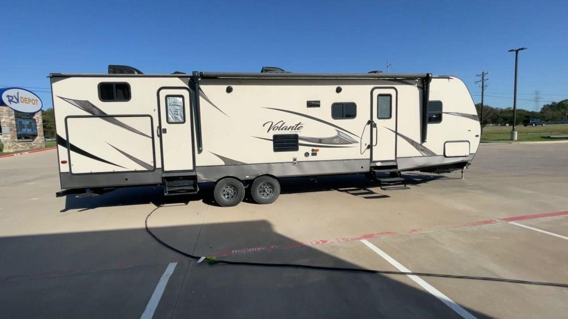 2018 TAN CROSSROADS VOLANTE 32SB (4YDT32S28J6) , Length: 36.5 ft. | Dry Weight: 7,756 lbs. | Gross Weight: 9,750 lbs. | Slides: 2 transmission, located at 4319 N Main St, Cleburne, TX, 76033, (817) 678-5133, 32.385960, -97.391212 - Photo#2