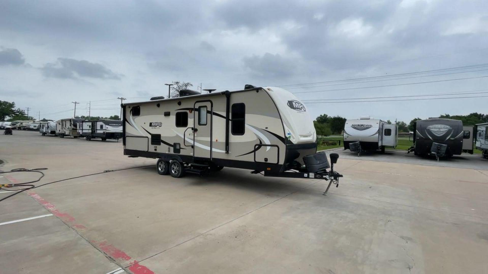 2018 TAN CRUISER RV MPG 2400BH (5RXHB2927J2) , Length: 29.08 ft. | Dry Weight: 5,320 lbs. | Gross Weight: 7,565 lbs. | Slides: 1 transmission, located at 4319 N Main St, Cleburne, TX, 76033, (817) 678-5133, 32.385960, -97.391212 - Camping is more enjoyable when you include a few more of your friends. In this 2018 Cruiser MPG 2400BH travel trailer, you can accommodate a few extra guests thanks to a rear set of double-sized bunk beds. The dimensions of this unit are 29.08 ft in length, 8 ft in width, 11.08 ft in height, and - Photo#3