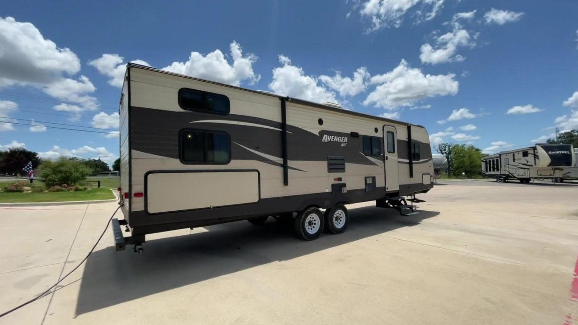 2018 FOREST RIVER AVENGER 27DBS (5ZT2AVSB2JB) , Length: 32.92 ft. | Dry Weight: 6,652 lbs. | Slides: 1 transmission, located at 4319 N Main St, Cleburne, TX, 76033, (817) 678-5133, 32.385960, -97.391212 - Photo#1