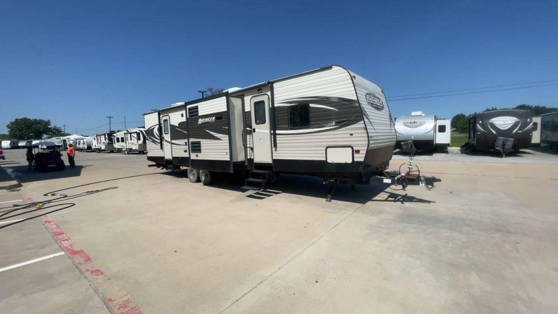 2018 FOREST RIVER AVENGER 34DQB (5ZT2AVZB6JB) , located at 4319 N Main St, Cleburne, TX, 76033, (817) 678-5133, 32.385960, -97.391212 - Photo#3