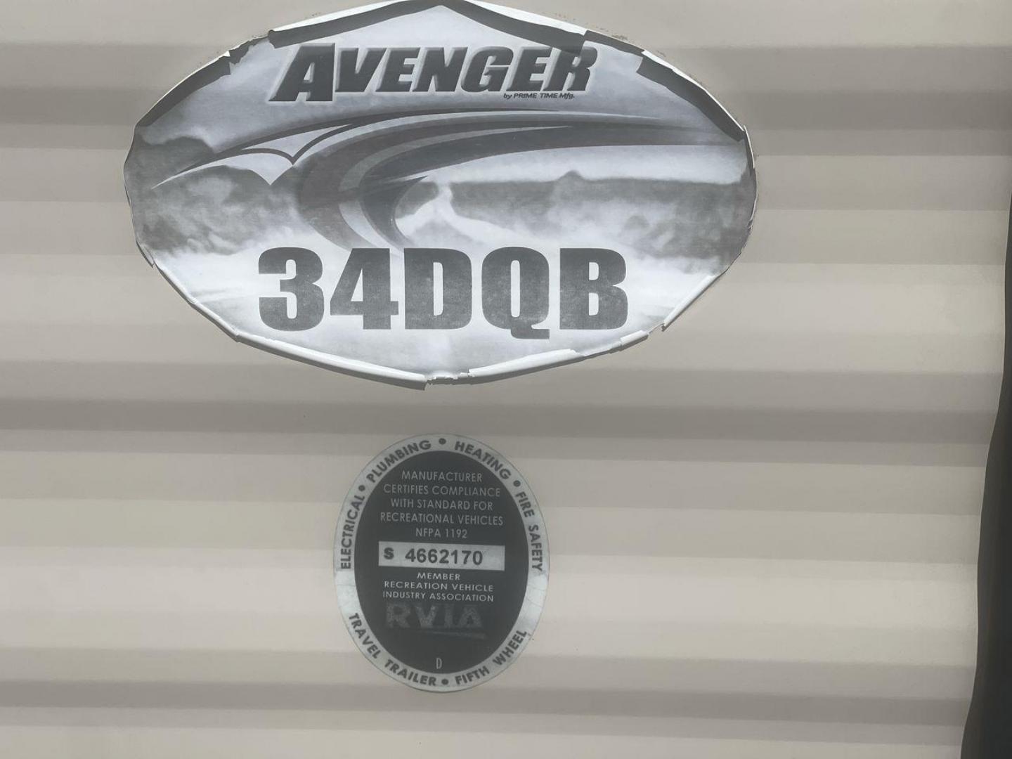 2018 FOREST RIVER AVENGER 34DQB (5ZT2AVZB6JB) , located at 4319 N Main St, Cleburne, TX, 76033, (817) 678-5133, 32.385960, -97.391212 - Photo#22