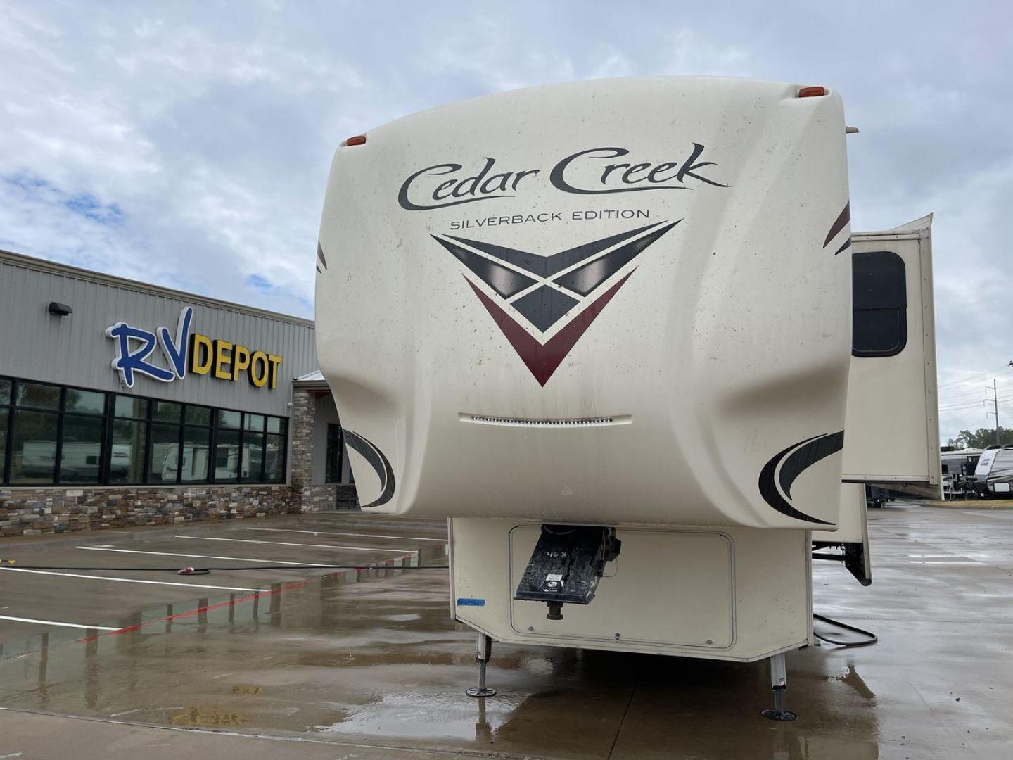 2018 TAN FOREST RIVER CEDAR CREEK 37MBH (4X4FCRN28JS) , Length: 42.17 ft. | Dry Weight: 12,620 lbs. | Gross Weight:16,135 lbs. | Slides: 4 transmission, located at 4319 N Main St, Cleburne, TX, 76033, (817) 678-5133, 32.385960, -97.391212 - Photo#0