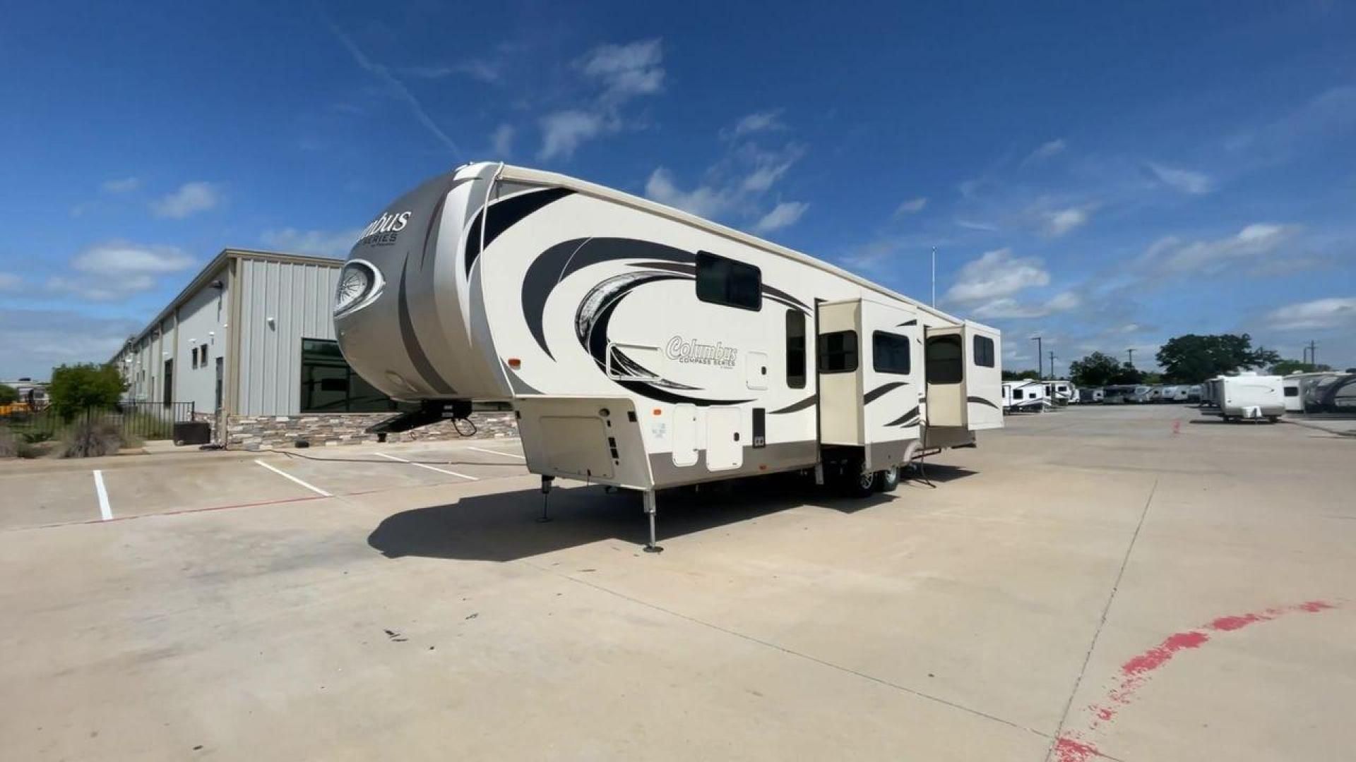 2018 FOREST RIVER COLUMBUS 386FKC (4X4FCMR20J6) , Length: 42.08 ft | Dry Weight: 12,272 lbs | Gross Weight: 15,272 lbs | Slides: 5 transmission, located at 4319 N Main St, Cleburne, TX, 76033, (817) 678-5133, 32.385960, -97.391212 - Photo#5