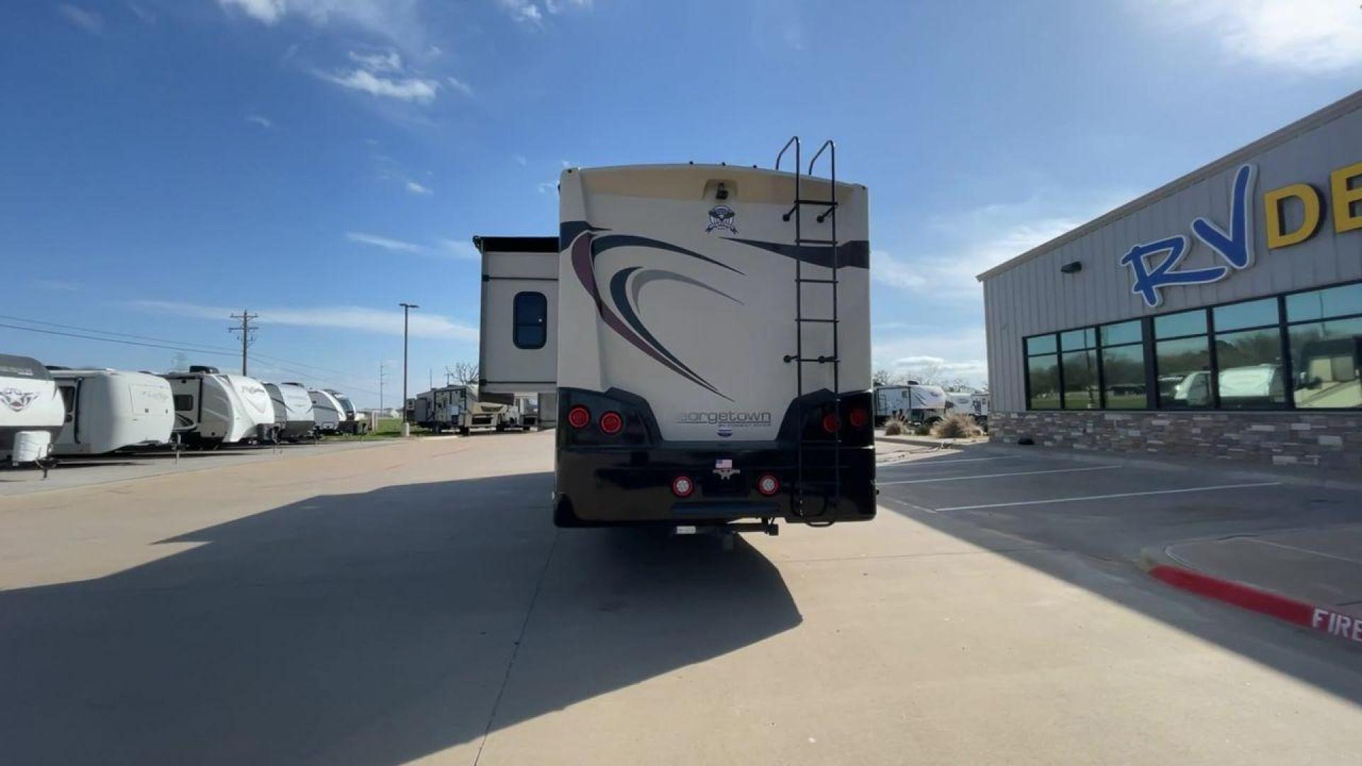 2019 /Brown FOREST RIVER GEORGETOWN 36B5 (1F66F5DYXJ0) , Length: 37.92 ft. | GVWR: 22,000 lbs. | Engine: Triton / V10 | Slides: 3 transmission, located at 4319 N Main St, Cleburne, TX, 76033, (817) 678-5133, 32.385960, -97.391212 - Photo#8