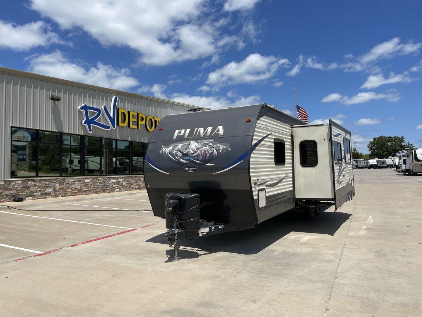 2018 FOREST RIVER PUMA 29QBSS (4X4TPUE27JP) , located at 4319 N Main St, Cleburne, TX, 76033, (817) 678-5133, 32.385960, -97.391212 - Photo#0