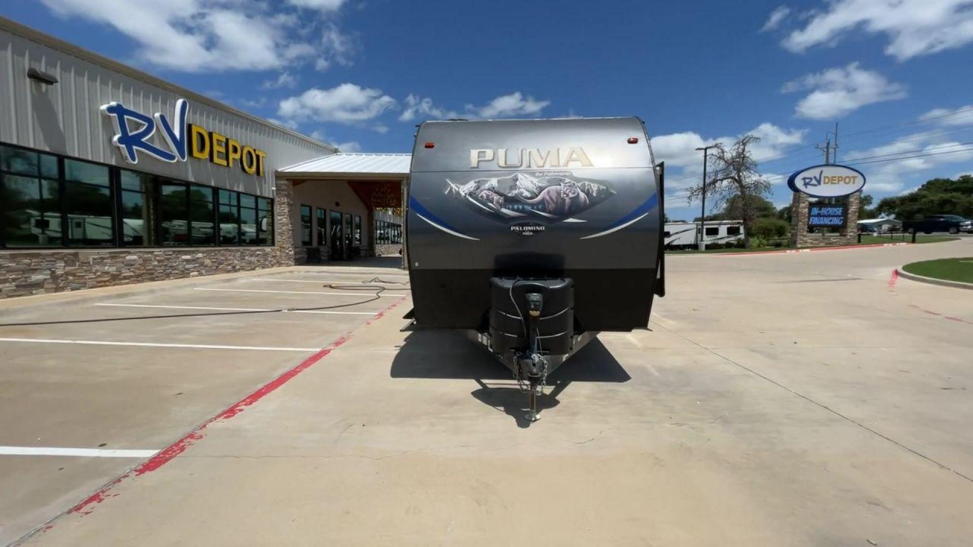 2018 FOREST RIVER PUMA 29QBSS (4X4TPUE27JP) , located at 4319 N Main St, Cleburne, TX, 76033, (817) 678-5133, 32.385960, -97.391212 - Photo#4