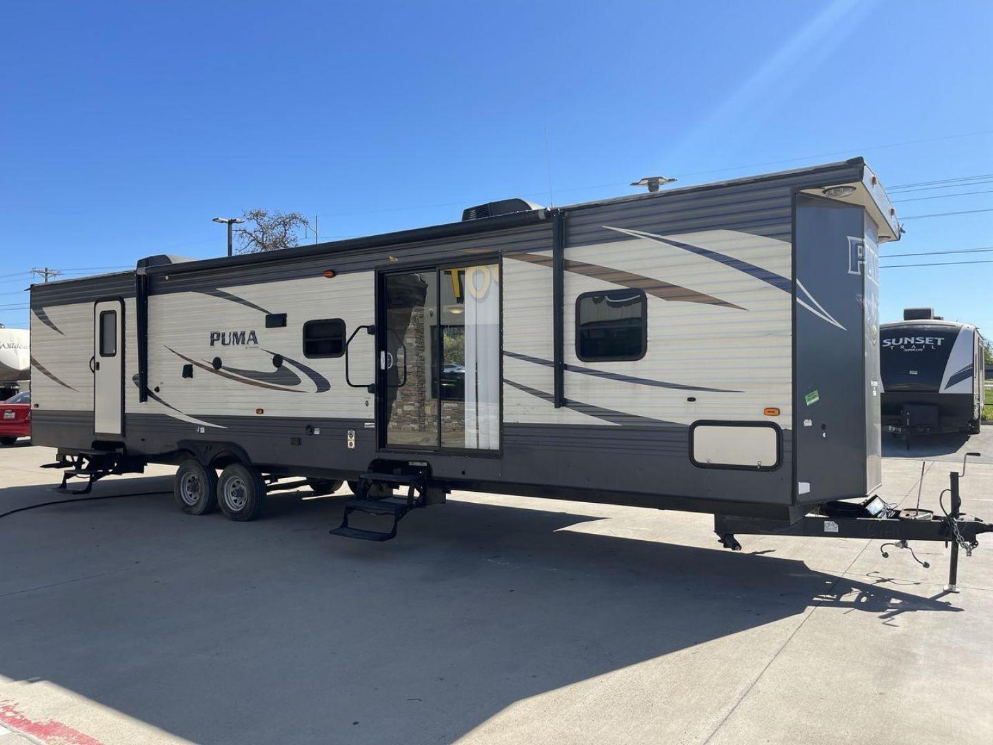 2018 FOREST RIVER PUMA 39PBS (4X4TPUR20JP) , located at 4319 N Main St, Cleburne, TX, 76033, (817) 678-5133, 32.385960, -97.391212 - Photo#24