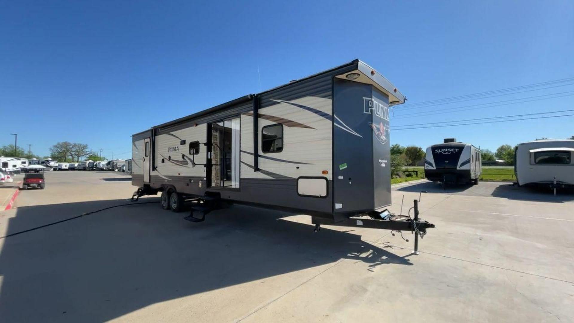 2018 FOREST RIVER PUMA 39PBS (4X4TPUR20JP) , located at 4319 N Main St, Cleburne, TX, 76033, (817) 678-5133, 32.385960, -97.391212 - Photo#3