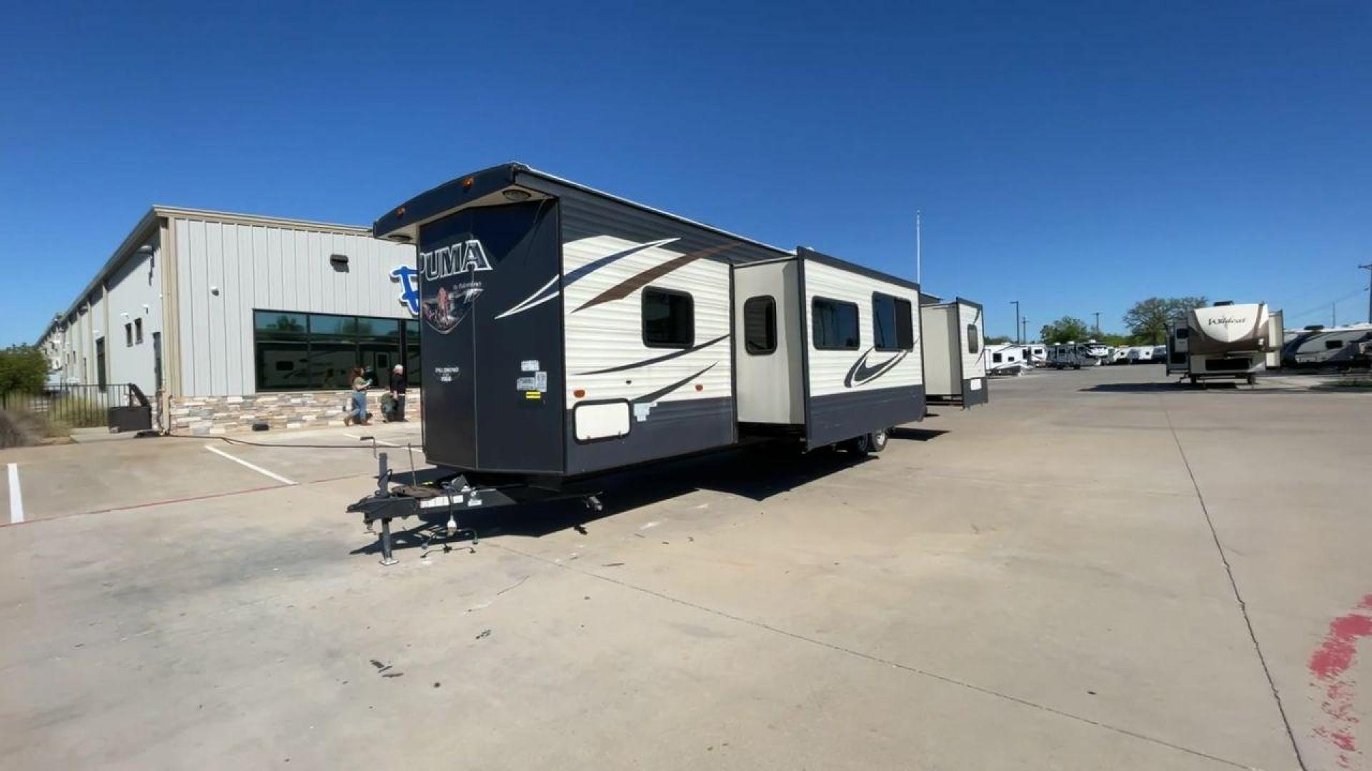 2018 FOREST RIVER PUMA 39PBS (4X4TPUR20JP) , located at 4319 N Main St, Cleburne, TX, 76033, (817) 678-5133, 32.385960, -97.391212 - Photo#5