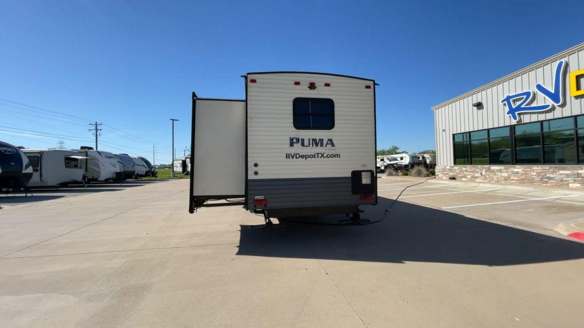 2018 FOREST RIVER PUMA 39PBS (4X4TPUR20JP) , located at 4319 N Main St, Cleburne, TX, 76033, (817) 678-5133, 32.385960, -97.391212 - Photo#8