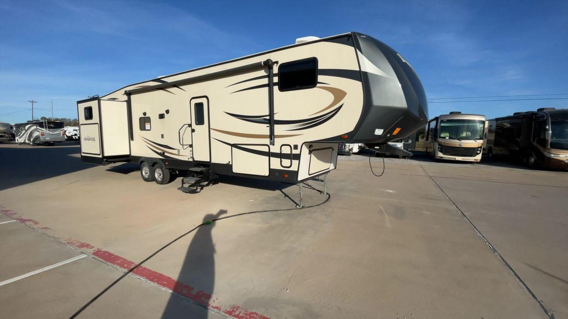 2018 FOREST RIVER SALEM HEMISPHERE 356 (4X4FSBM22JV) , Length: 42.25 ft. | Dry Weight: 11,249 lbs. | Slides: 4 transmission, located at 4319 N Main St, Cleburne, TX, 76033, (817) 678-5133, 32.385960, -97.391212 - Photo#3