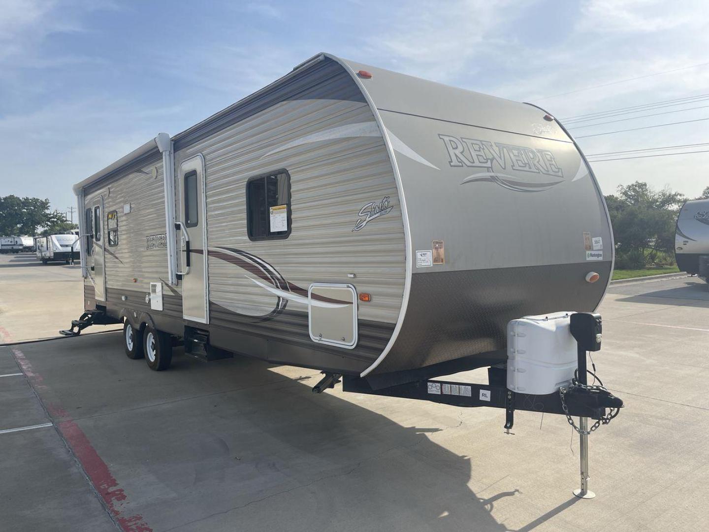 2018 FOREST RIVER SHASTA REVERE 27RL (5ZT2SHSB5JE) , located at 4319 N Main St, Cleburne, TX, 76033, (817) 678-5133, 32.385960, -97.391212 - Photo#22