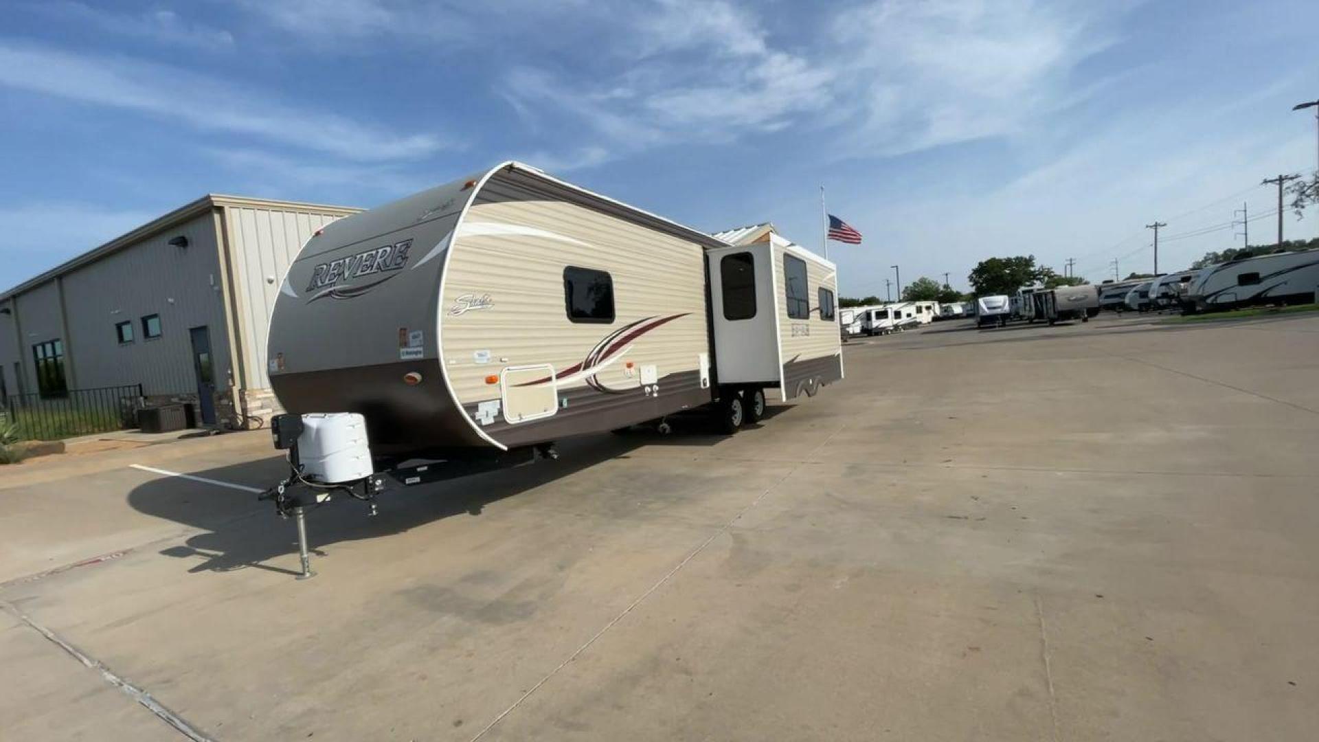 2018 FOREST RIVER SHASTA REVERE 27RL (5ZT2SHSB5JE) , located at 4319 N Main St, Cleburne, TX, 76033, (817) 678-5133, 32.385960, -97.391212 - Photo#5