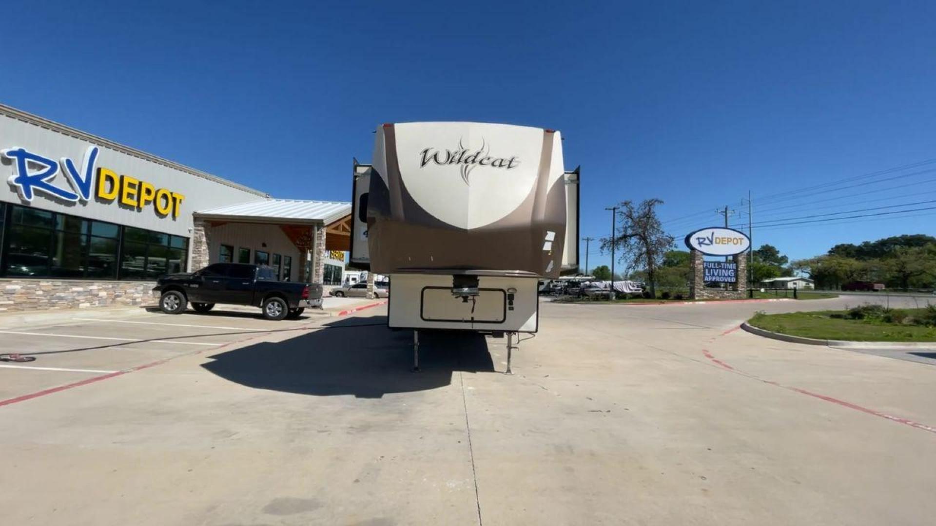 2018 TAN FOREST RIVER WILDCAT 37WB (5ZT3WC2BXJG) , located at 4319 N Main St, Cleburne, TX, 76033, (817) 678-5133, 32.385960, -97.391212 - Photo#4