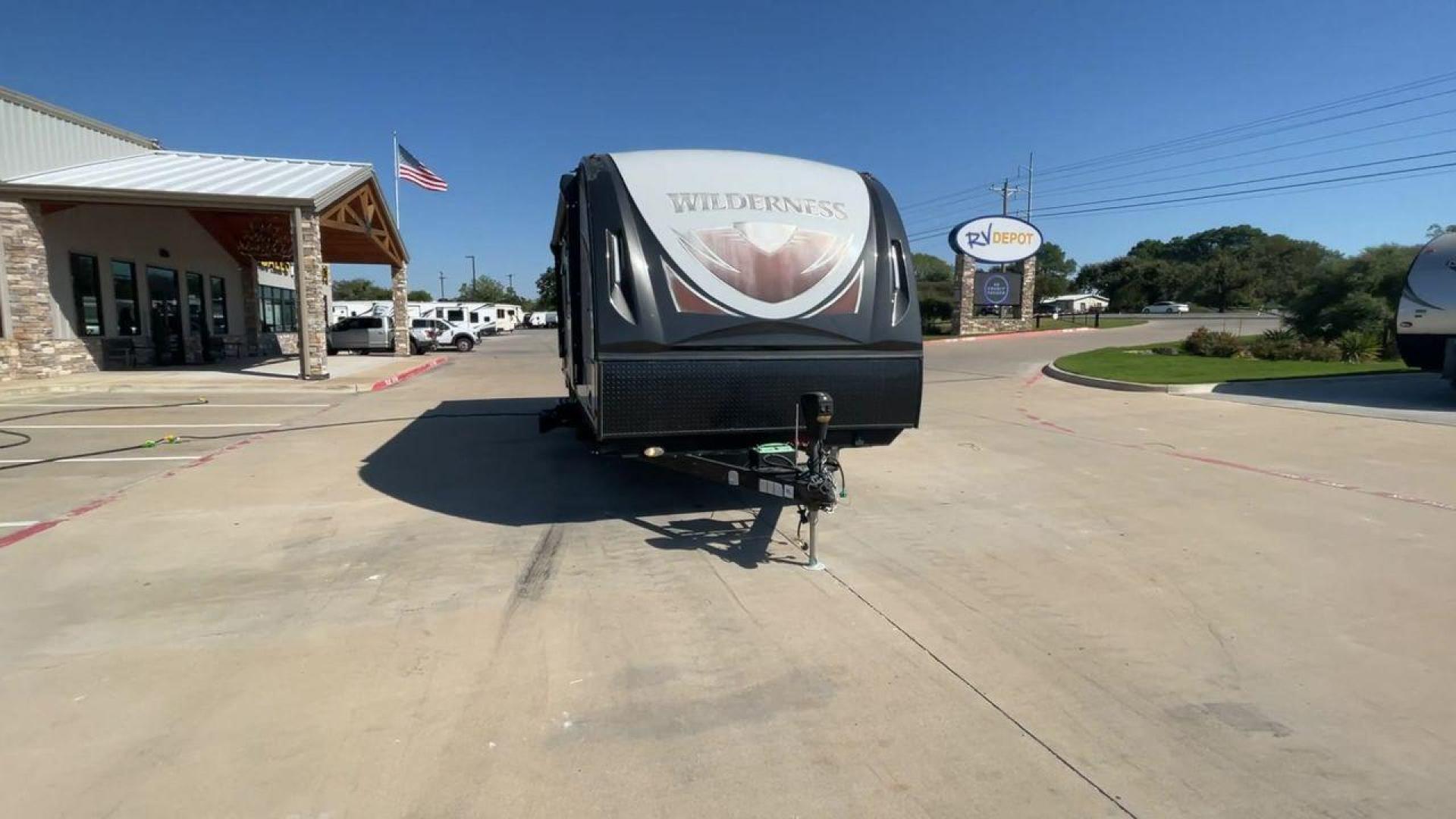 2018 HEARTLAND WILDERNESS 2450FB (5SFNB3022JN) , Length: 30.33 ft. | Dry Weight: 5,433 lbs. | Gross Weight: 6,900 lbs. | Slides: 1 transmission, located at 4319 N Main St, Cleburne, TX, 76033, (817) 678-5133, 32.385960, -97.391212 - With the 2018 Heartland Recreation Wilderness 2450FB travel trailer, set out on an outdoor adventure. For those looking for an unforgettable camping experience, this well-designed RV offers the ideal home away from home thanks to its innovative design, comfort, and functionality. The dimensions of t - Photo#4