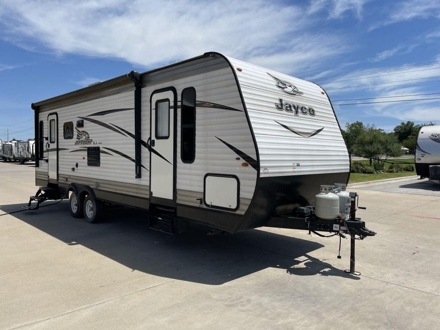 2018 JAYCO JAY FLIGHT 265RLS (1UJBJ0BP1J1) , located at 4319 N Main St, Cleburne, TX, 76033, (817) 678-5133, 32.385960, -97.391212 - Photo#22