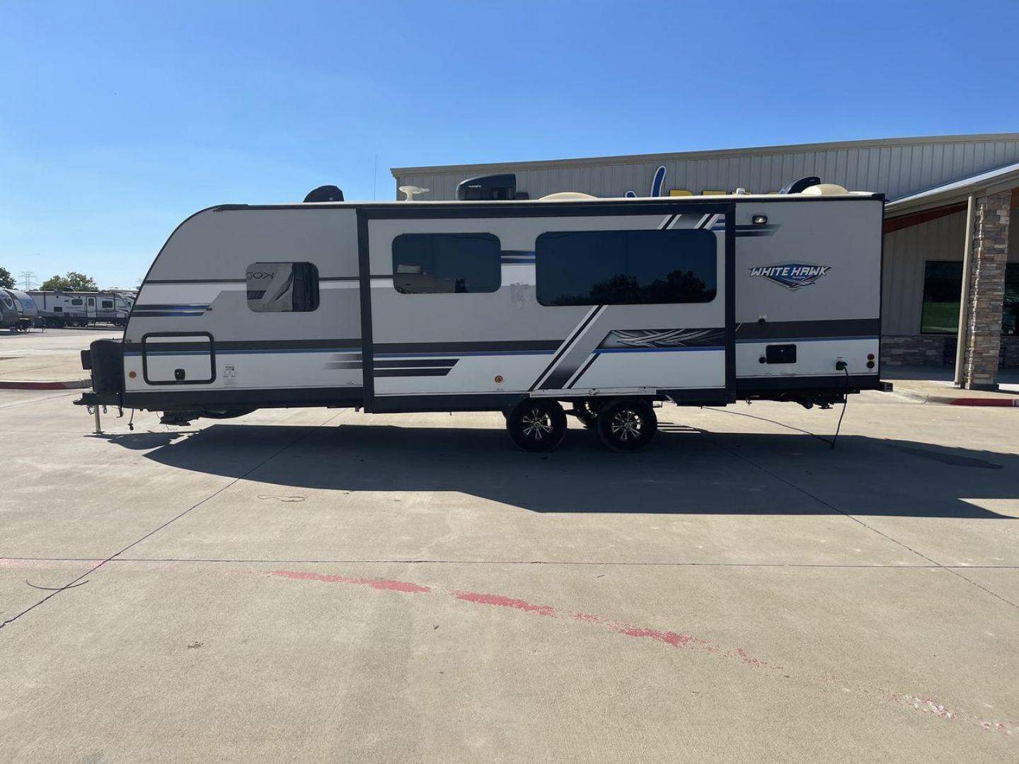 2018 JAYCO WHITE HAWK 27RB (1UJBJ0BR1J1) , Length: 32.7 ft. | Dry Weight: 6,500 lbs. | Gross Weight: 8,200 lbs. | Slides: 1 transmission, located at 4319 N Main St, Cleburne, TX, 76033, (817) 678-5133, 32.385960, -97.391212 - Photo#24