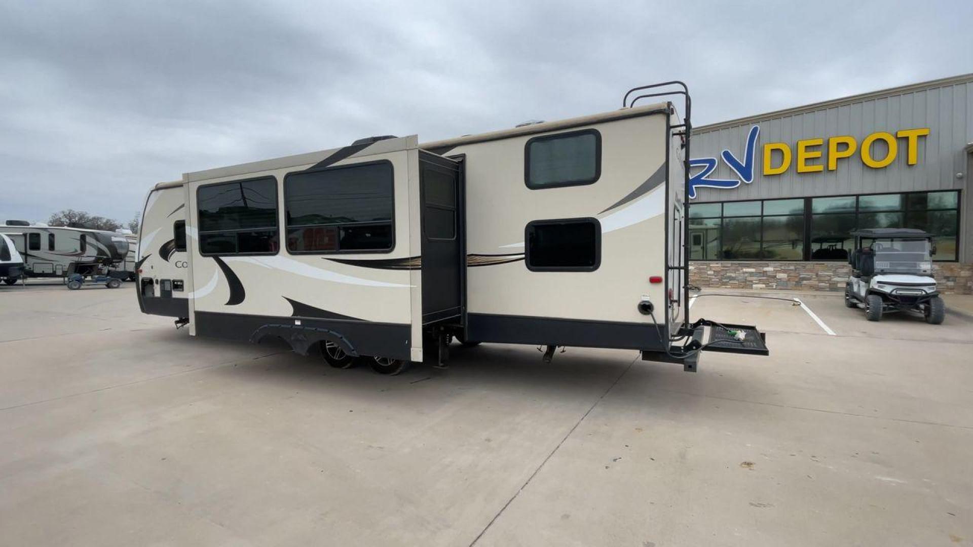 2018 WHITE KEYSTONE COUGAR 29BHS (4YDT29B29JV) , Length: 34.75 ft. | Dry Weight: 6,870 lbs. | Gross Weight: 8,800 lbs. | Slides: 1 transmission, located at 4319 N Main St, Cleburne, TX, 76033, (817) 678-5133, 32.385960, -97.391212 - The 2018 Keystone Cougar 29BHS is a single-slide travel trailer that measures just a bit under 35 ft. in length. It has a dry weight of 6,870 lbs. and a GVWR of 8,800 lbs. Its exterior is a base color of tan with white and gray accents. It comes with an automatic heating and cooling rate of 35,000 a - Photo#7