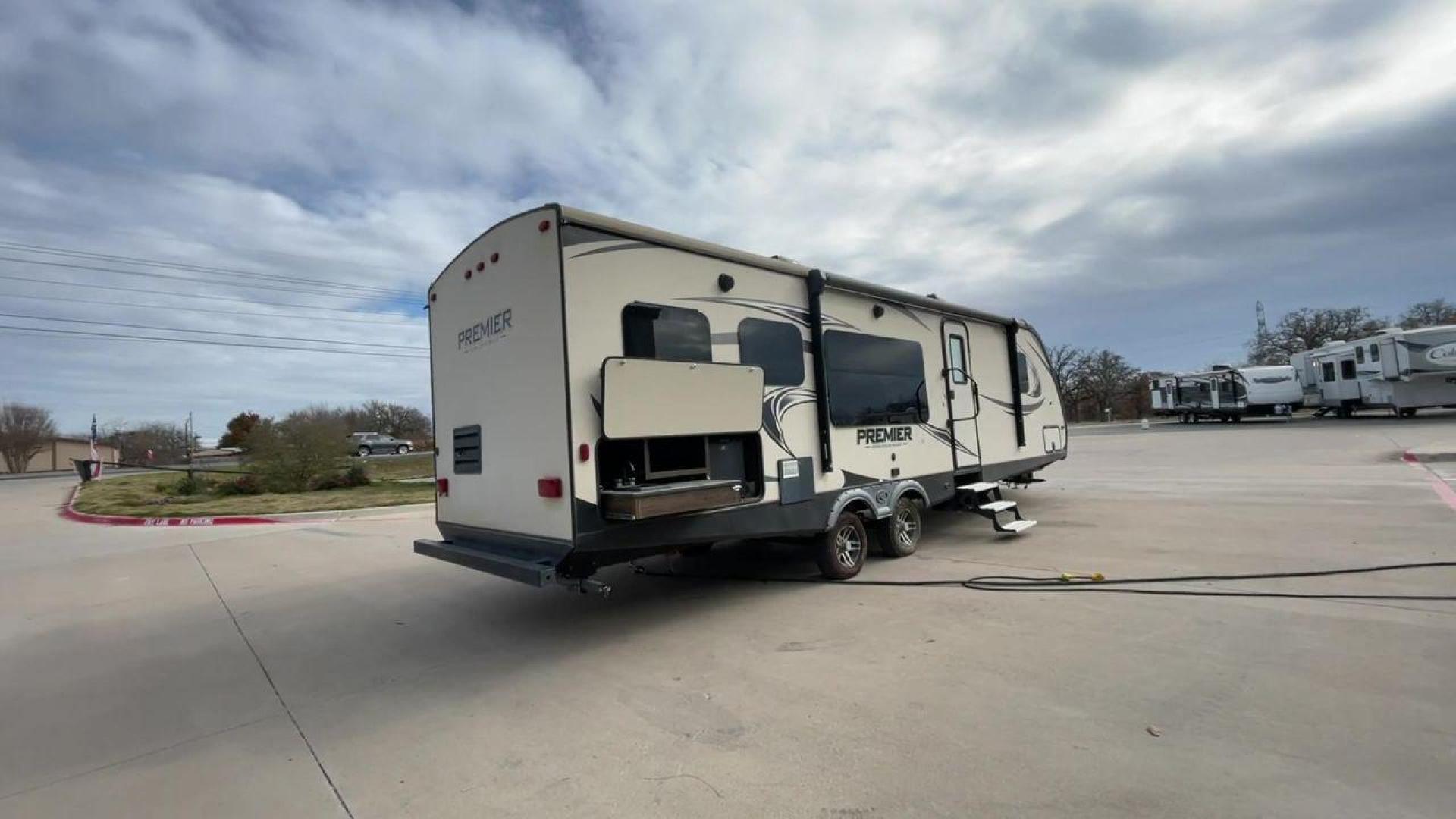 2018 BLACK KEYSTONE PREMIER 30RIPR (4YDT29R22JD) , Length: 35.42 ft. | Dry Weight: 6,675 lbs. | Gross Weight: 8,200 lbs. | Slides: 2 transmission, located at 4319 N Main St, Cleburne, TX, 76033, (817) 678-5133, 32.385960, -97.391212 - Photo#1