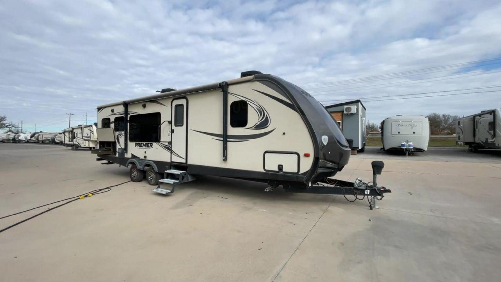 2018 BLACK KEYSTONE PREMIER 30RIPR (4YDT29R22JD) , Length: 35.42 ft. | Dry Weight: 6,675 lbs. | Gross Weight: 8,200 lbs. | Slides: 2 transmission, located at 4319 N Main St, Cleburne, TX, 76033, (817) 678-5133, 32.385960, -97.391212 - Photo#3