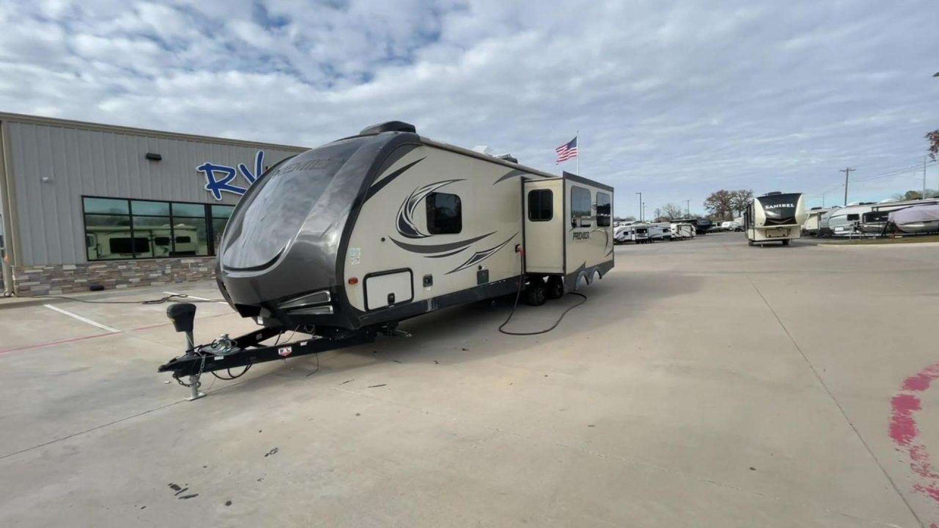 2018 BLACK KEYSTONE PREMIER 30RIPR (4YDT29R22JD) , Length: 35.42 ft. | Dry Weight: 6,675 lbs. | Gross Weight: 8,200 lbs. | Slides: 2 transmission, located at 4319 N Main St, Cleburne, TX, 76033, (817) 678-5133, 32.385960, -97.391212 - Photo#5