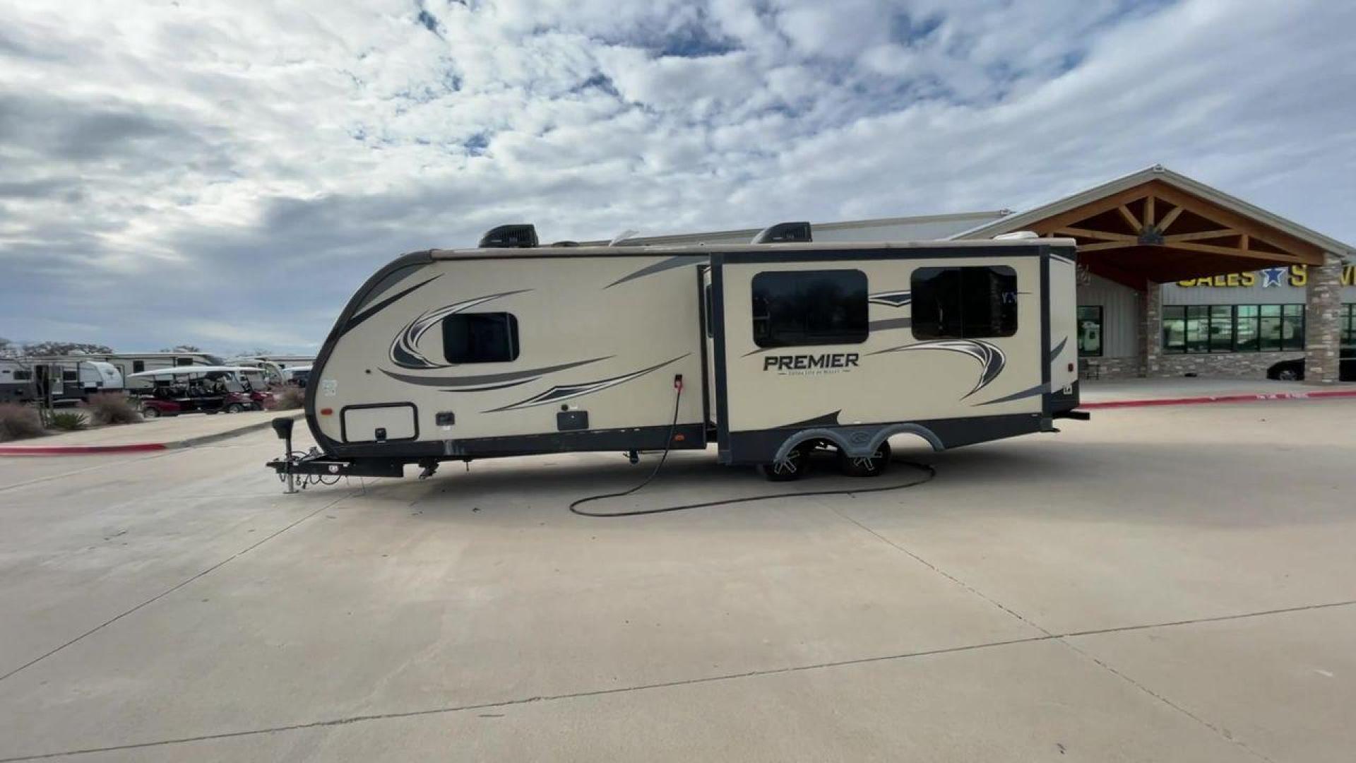 2018 BLACK KEYSTONE PREMIER 30RIPR (4YDT29R22JD) , Length: 35.42 ft. | Dry Weight: 6,675 lbs. | Gross Weight: 8,200 lbs. | Slides: 2 transmission, located at 4319 N Main St, Cleburne, TX, 76033, (817) 678-5133, 32.385960, -97.391212 - Photo#6