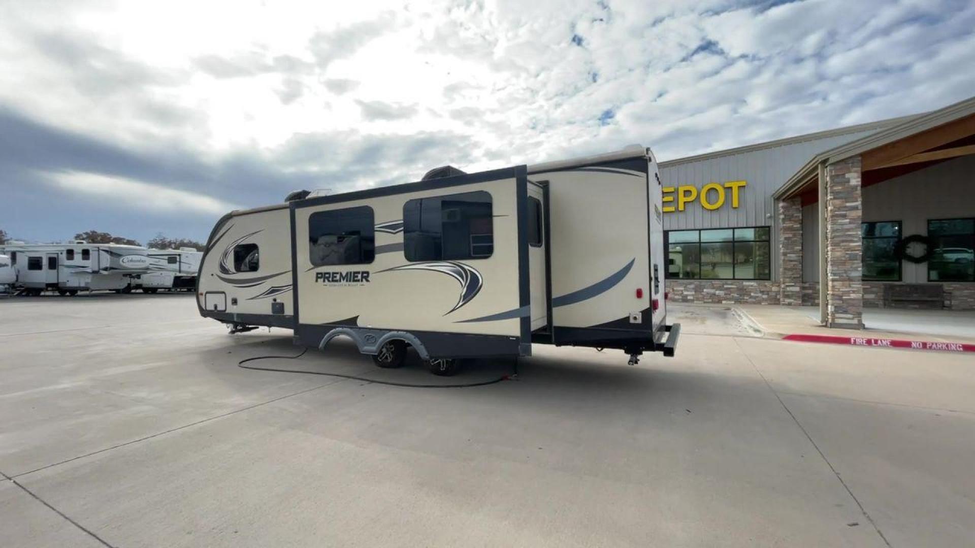 2018 BLACK KEYSTONE PREMIER 30RIPR (4YDT29R22JD) , Length: 35.42 ft. | Dry Weight: 6,675 lbs. | Gross Weight: 8,200 lbs. | Slides: 2 transmission, located at 4319 N Main St, Cleburne, TX, 76033, (817) 678-5133, 32.385960, -97.391212 - Photo#7