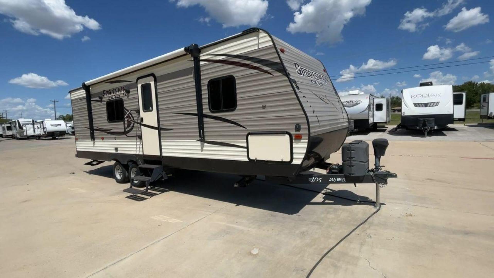 2018 KZRV SPORTSMEN 260BHLE (4EZTU2625J5) , Length: 30.5 ft. | Dry Weight: 4,710 lbs. | Gross Weight: 7,000 lbs. transmission, located at 4319 N Main St, Cleburne, TX, 76033, (817) 678-5133, 32.385960, -97.391212 - Photo#3