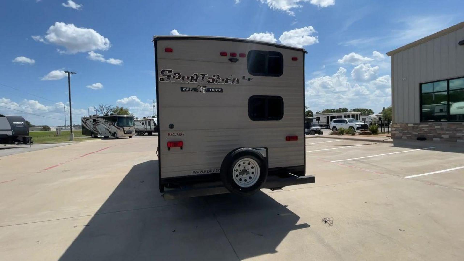 2018 KZRV SPORTSMEN 260BHLE (4EZTU2625J5) , Length: 30.5 ft. | Dry Weight: 4,710 lbs. | Gross Weight: 7,000 lbs. transmission, located at 4319 N Main St, Cleburne, TX, 76033, (817) 678-5133, 32.385960, -97.391212 - Photo#8