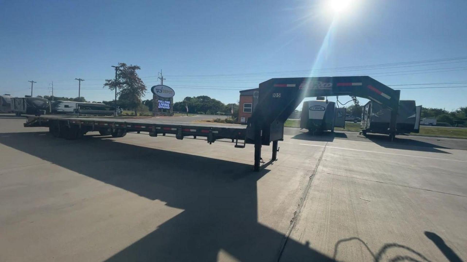 2018 BLACK MAXEY TRAILERS LDX 40 - (5R8GF4027JM) , located at 4319 N Main St, Cleburne, TX, 76033, (817) 678-5133, 32.385960, -97.391212 - The 2018 Maxey Trailers LDX40 is a top-notch utility trailer that excels in handling a diverse array of hauling tasks. This trailer is perfect for effortlessly transporting equipment, materials, and cargo, thanks to its sturdy construction and adaptable design. The LDX40 is a spacious option, measur - Photo#3