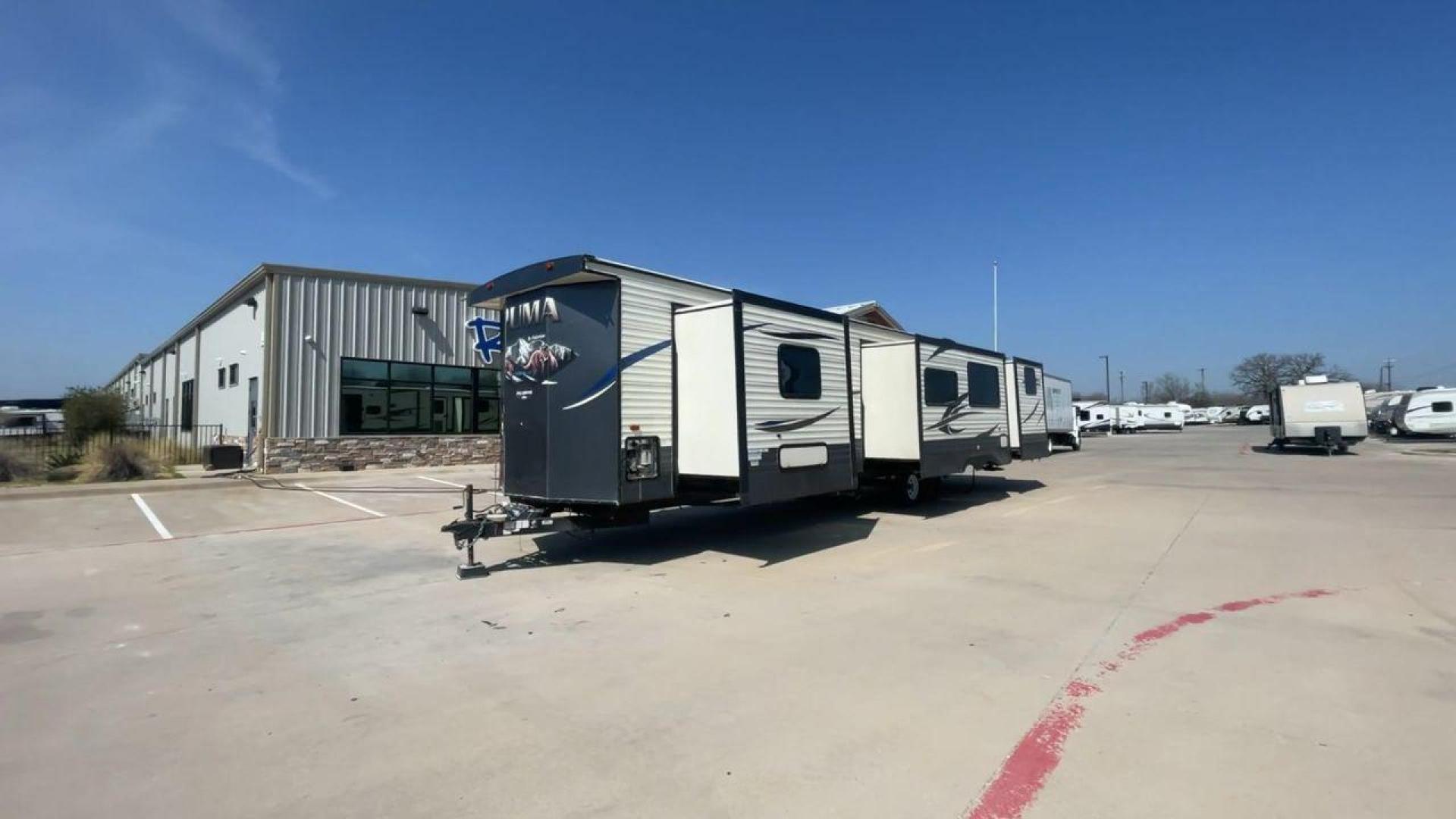 2018 PUMA 39PQB - (4X4TPUR2XJP) , located at 4319 N Main St, Cleburne, TX, 76033, (817) 678-5133, 32.385960, -97.391212 - Photo#5