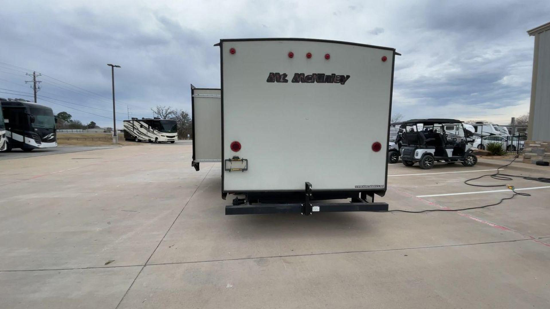 2018 TAN RVMT MT MCKINLEY 268RB (59CCC2829JL) , Length: 22 ft. | Dry Weight: 5320 lbs. | Slides: 1 transmission, located at 4319 N Main St, Cleburne, TX, 76033, (817) 678-5133, 32.385960, -97.391212 - Take a trip in the 2018 RVMT MT McKinley 268RB travel trailer and experience the freedom of the open road. Your camping trip will be delightful and unforgettable thanks to the thoughtful design of this comfortable and practical trailer. This trailer measures 22.8 ft in length, 8 ft in width, and - Photo#8