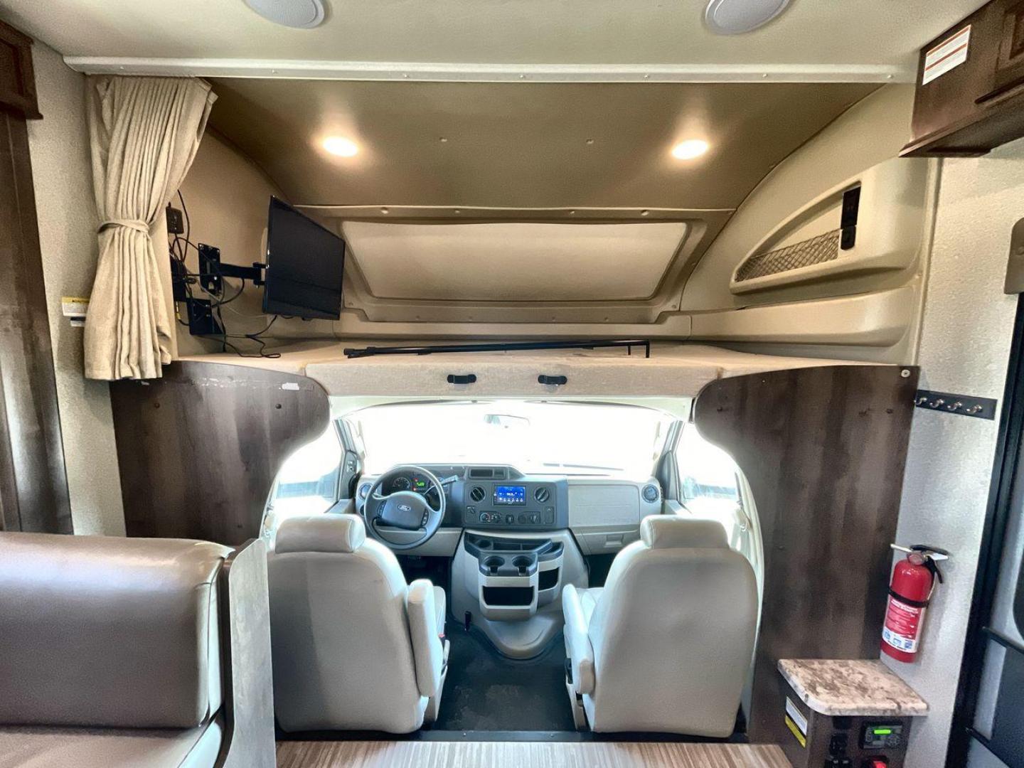 2019 ENTEGRA ESTEEM 31F (1FDXE4FS2KD) , located at 4319 N Main St, Cleburne, TX, 76033, (817) 678-5133, 32.385960, -97.391212 - Photo#22