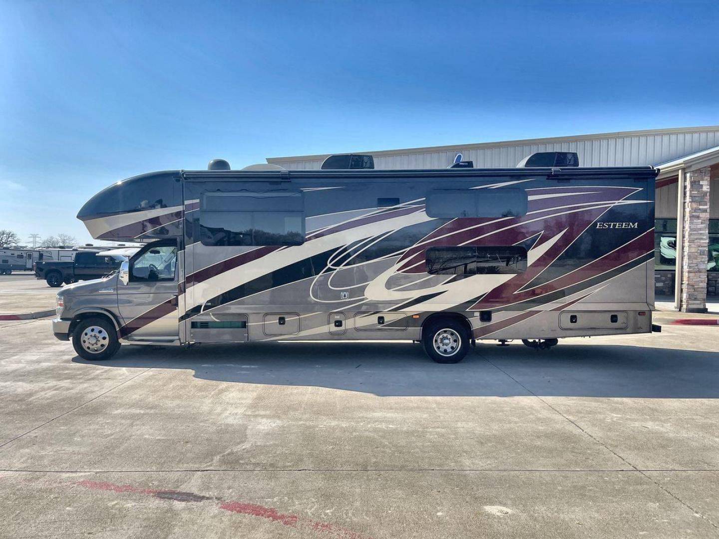 2019 ENTEGRA ESTEEM 31F (1FDXE4FS2KD) , located at 4319 N Main St, Cleburne, TX, 76033, (817) 678-5133, 32.385960, -97.391212 - Photo#30