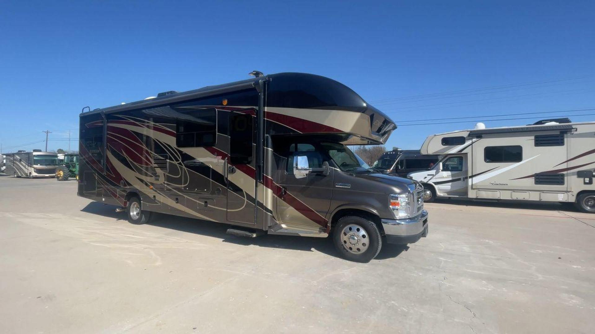 2019 ENTEGRA ESTEEM 31F (1FDXE4FS2KD) , located at 4319 N Main St, Cleburne, TX, 76033, (817) 678-5133, 32.385960, -97.391212 - Photo#3