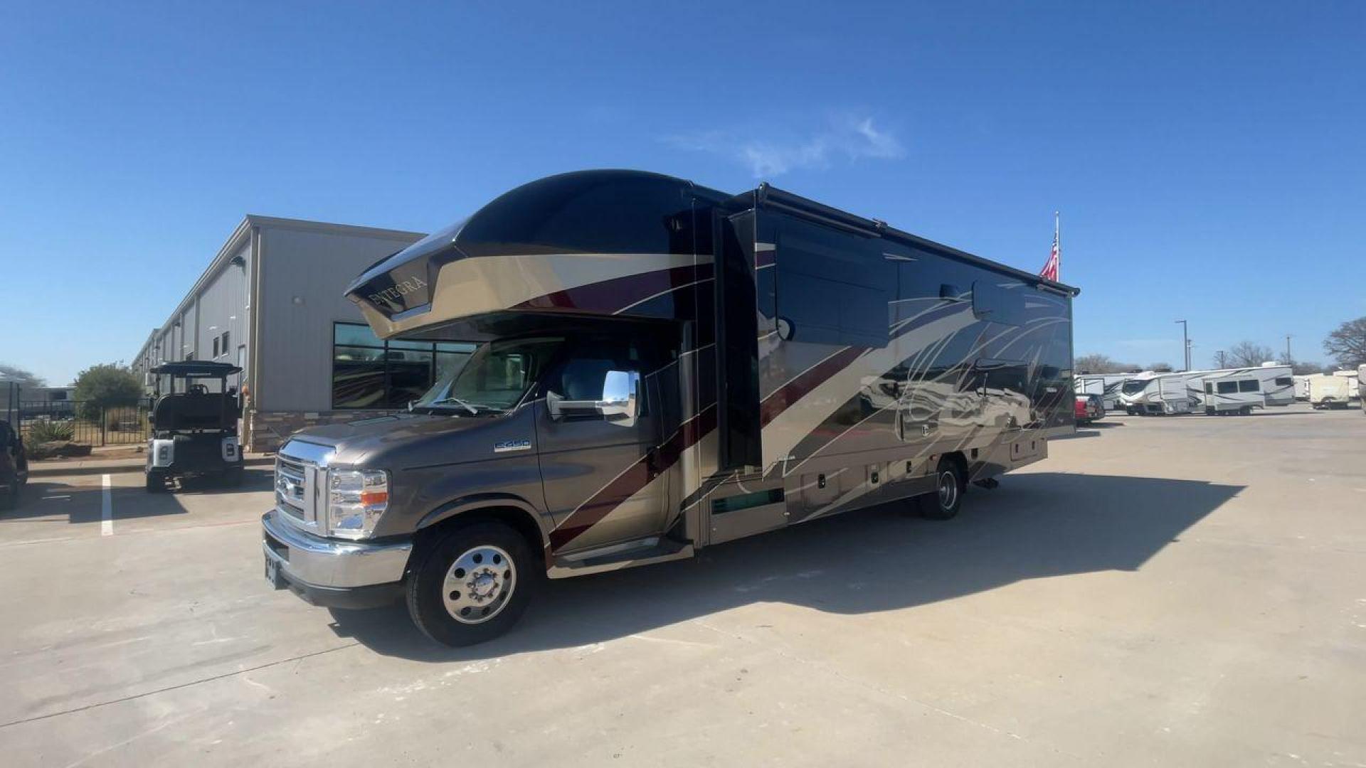 2019 ENTEGRA ESTEEM 31F (1FDXE4FS2KD) , located at 4319 N Main St, Cleburne, TX, 76033, (817) 678-5133, 32.385960, -97.391212 - Photo#5