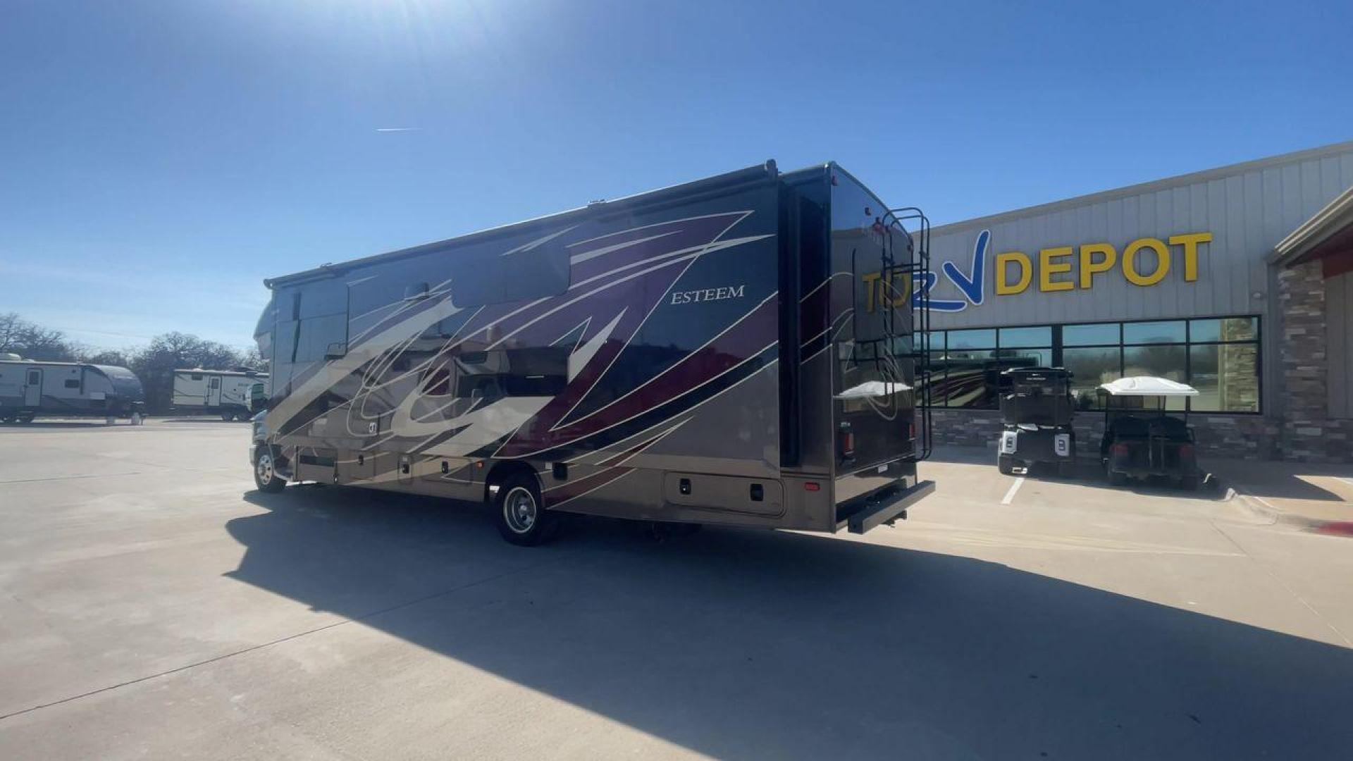 2019 ENTEGRA ESTEEM 31F (1FDXE4FS2KD) , located at 4319 N Main St, Cleburne, TX, 76033, (817) 678-5133, 32.385960, -97.391212 - Photo#7