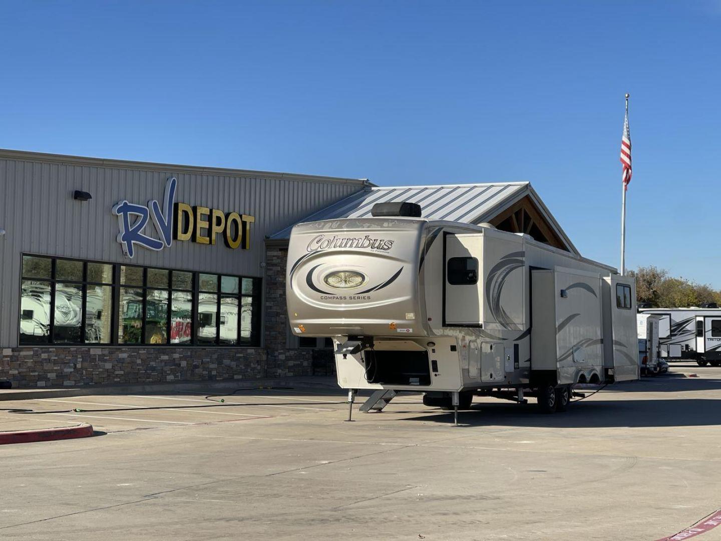 2019 FOREST RIVER COLUMBUS 374BHC (4X4FCMN21K6) , Length: 42.08 ft. | Dry Weight: 12,785 lbs. | Gross Weight: 15,785 lbs. | Slides: 4 transmission, located at 4319 N Main St, Cleburne, TX, 76033, (817) 678-5133, 32.385960, -97.391212 - Photo#0