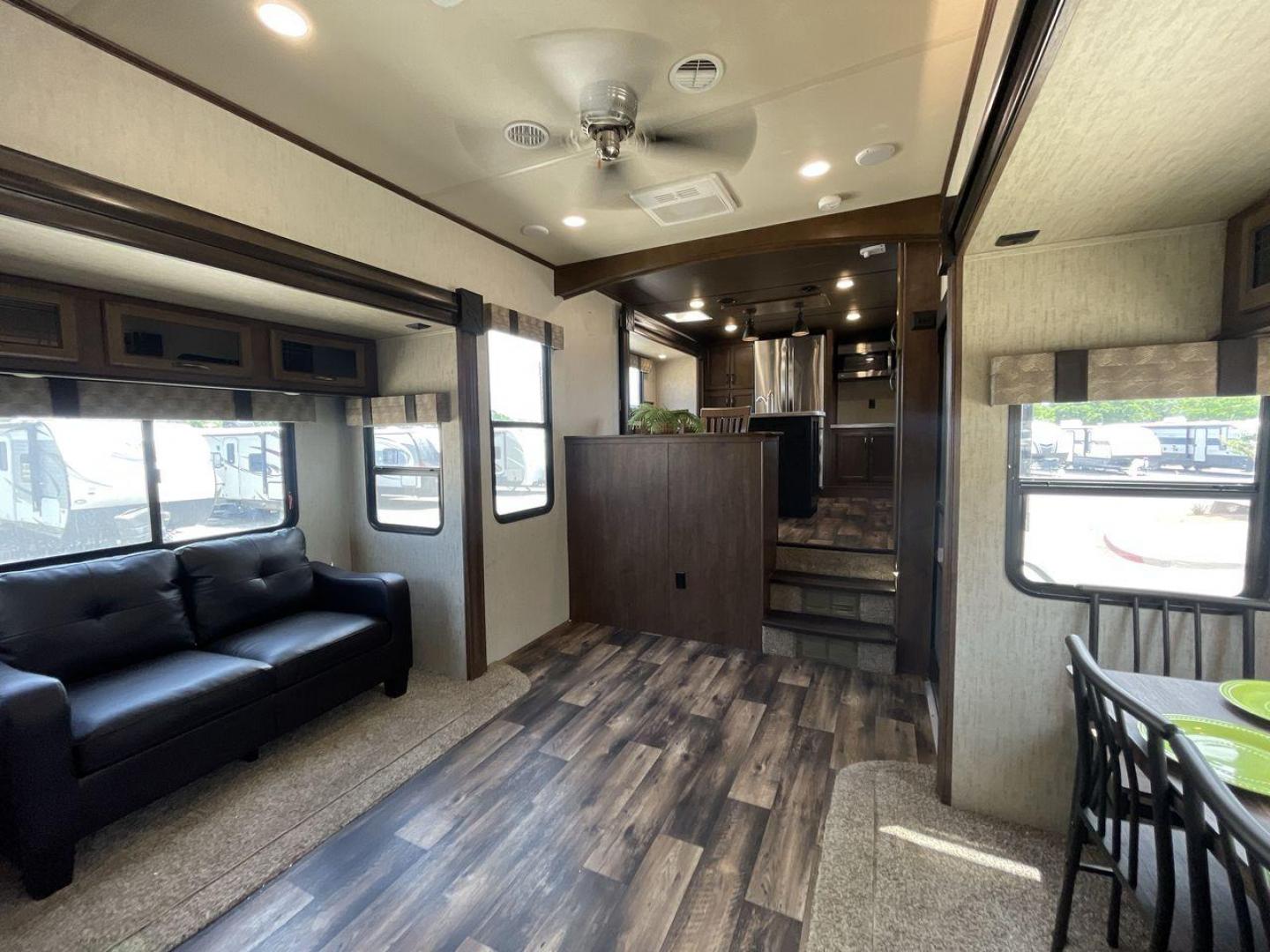 2019 FOREST RIVER SANDPIPER 38FKOK (4X4FSAP28KJ) , located at 4319 N Main St, Cleburne, TX, 76033, (817) 678-5133, 32.385960, -97.391212 - Photo#12