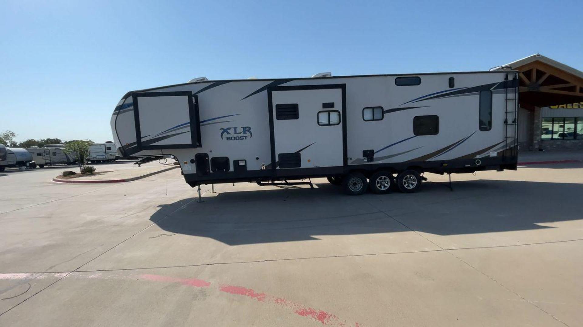 2019 FOREST RIVER XLR BOOST 37TSX13 (5ZT3XL2F9K1) , Length: 39.75 ft. | Dry Weight: 12,687 lbs. | Slides: 3 transmission, located at 4319 N Main St, Cleburne, TX, 76033, (817) 678-5133, 32.385960, -97.391212 - Photo#6