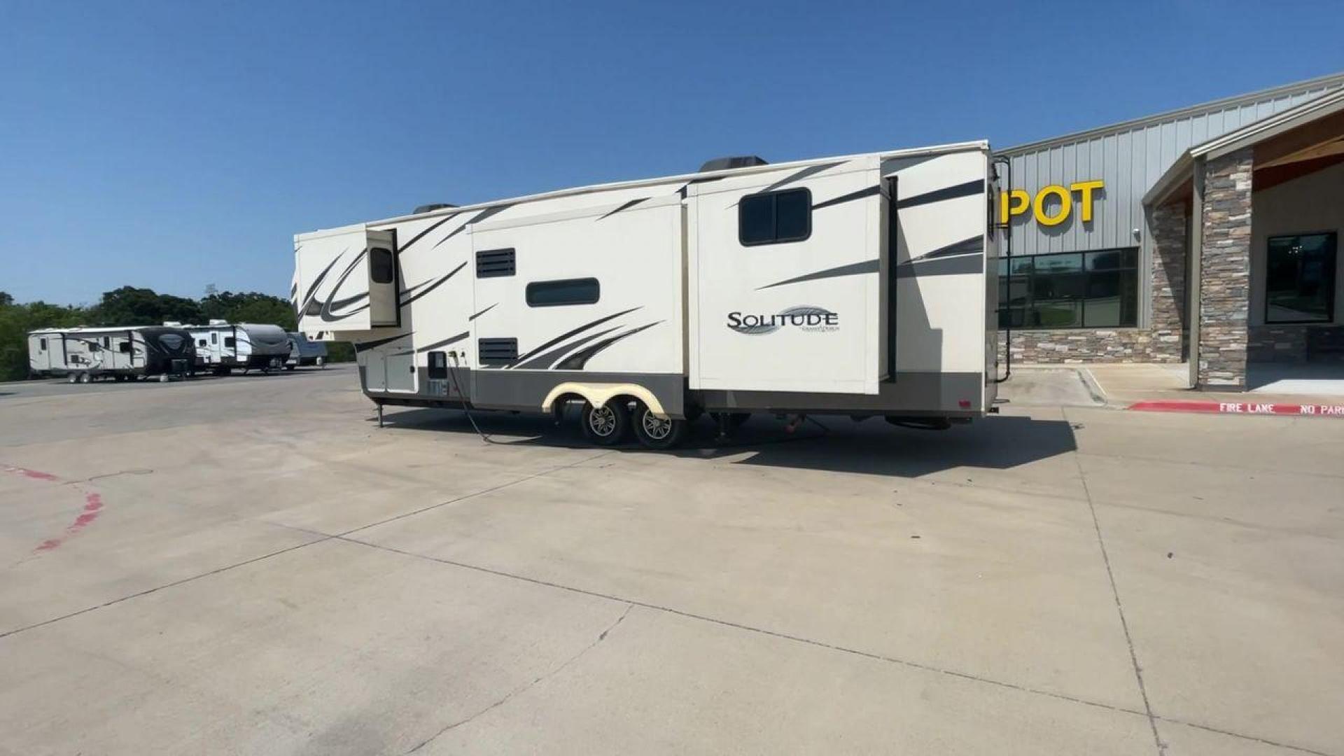 2019 GRAND DESIGN 3740BH (573FS4229K1) , Length: 40.33 ft. | Dry Weight: 13,884 lbs. | Gross Weight: 16,000 lbs. | Slides: 4 transmission, located at 4319 N Main St, Cleburne, TX, 76033, (817) 678-5133, 32.385960, -97.391212 - The 2019 Grand Design 3740BH is a remarkable travel trailer built for those looking for the utmost comfort and elegance while traveling. This large model is 40.33 feet long, weighs 13,884 lbs dry, and can support 16,000 lbs gross weight. It has four slide-outs that greatly increase the living area. - Photo#7