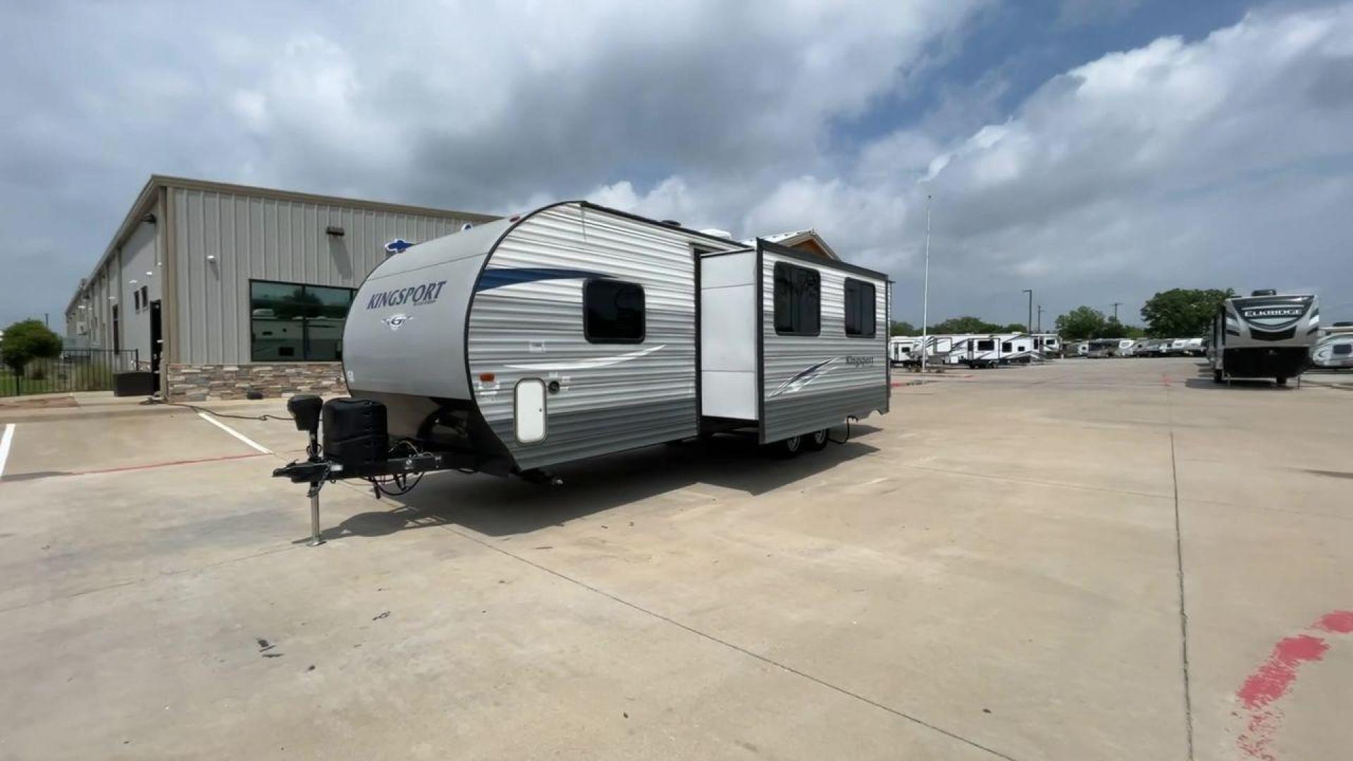 2019 GULF STREAM KINGSPORT 274QB (1NL1G3228K1) , located at 4319 N Main St, Cleburne, TX, 76033, (817) 678-5133, 32.385960, -97.391212 - Photo#5