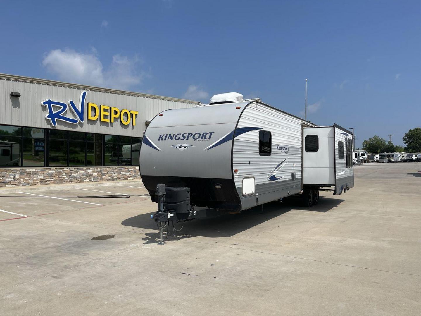 2019 GRAY GULF STREAM KINGSPORT 295SBW - (1NL1G3524K1) , Length: 34.5 ft | Dry Weight: 6,778 lbs | Slides: 1 transmission, located at 4319 N Main St, Cleburne, TX, 76033, (817) 678-5133, 32.385960, -97.391212 - The 2019 Gulf Stream Kingsport 295SBW combines comfort and functionality in a well-designed package. This travel trailer is ready to meet your demands on the road. The Gulf Stream Kingsport 295SBW is 34.5 feet long and has a dry weight of 6,778 pounds, striking a compromise between size and maneuver - Photo#0